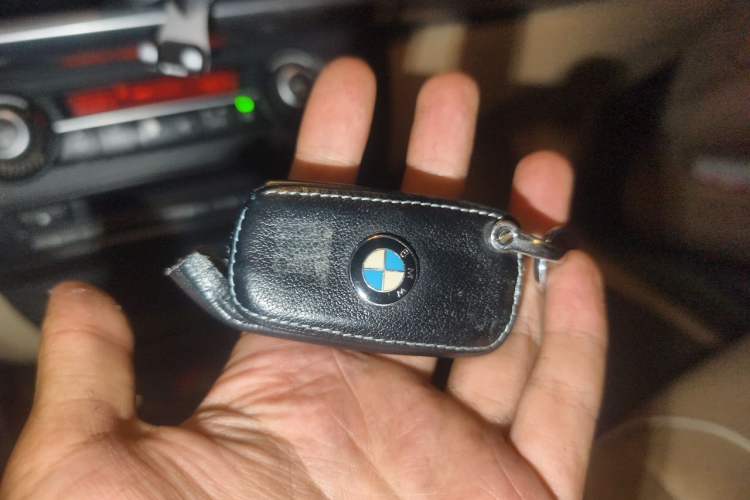Used BMW X5 2011 xDrive35i Luxury Model Vehicle Key