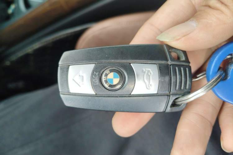 Used BMW X5 2011 xDrive50i Luxury Model Vehicle Key