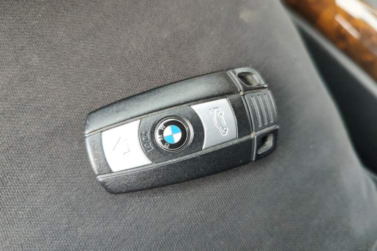 Used BMW X5 2011 xDrive35i Luxury Model Vehicle Key