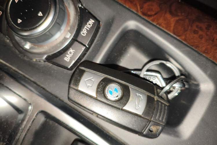 Used BMW X5  Vehicle Key