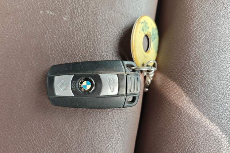 Used BMW X5 2011 xDrive35i U.S. specification Vehicle Key