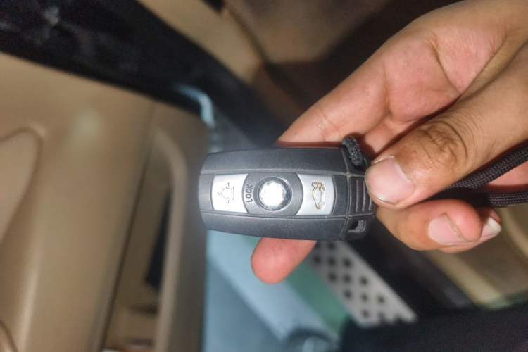 Used BMW X5 2011 xDrive35i Luxury Model Vehicle Key