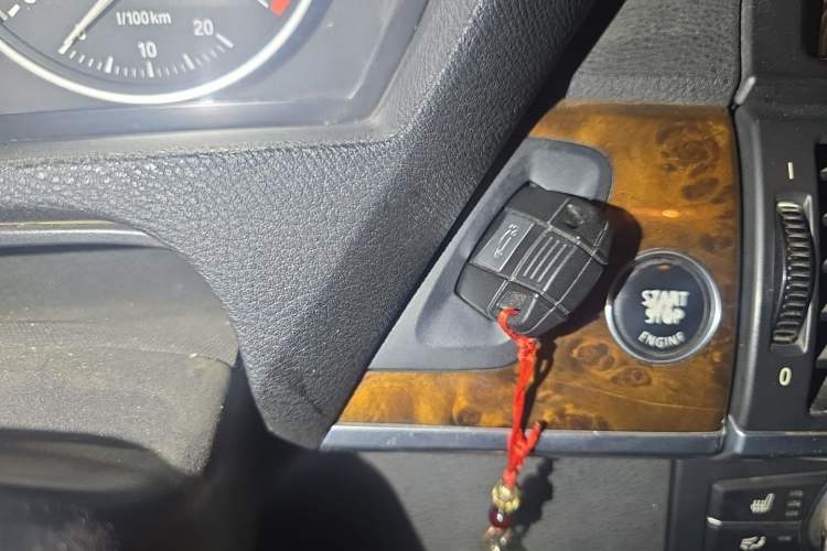 Used BMW X5 2011 xDrive35i Leading Model Vehicle Key