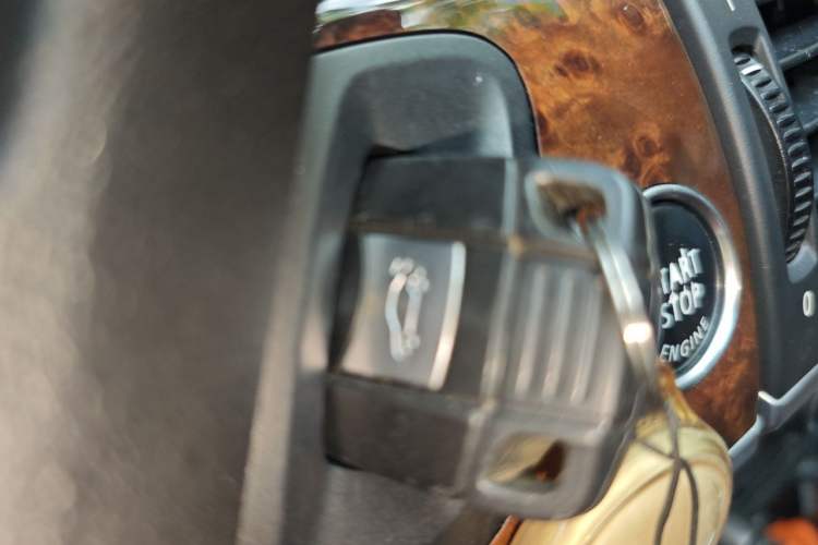 Used BMW X5 2011 xDrive35i Luxury Edition Vehicle Key