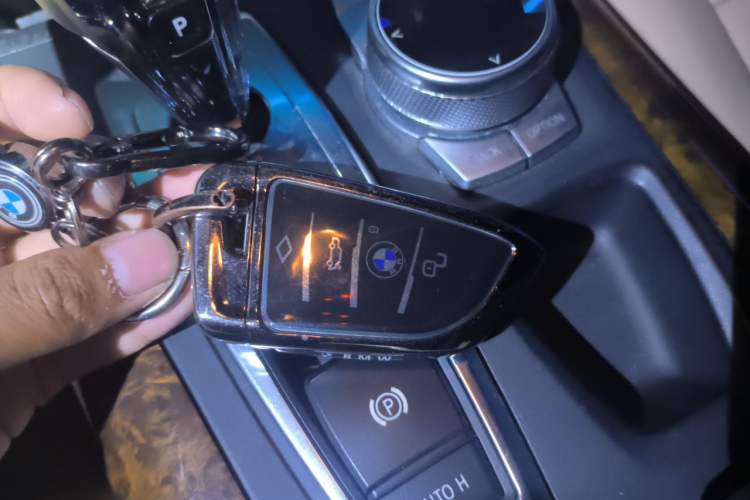 Used BMW X5  Vehicle Key