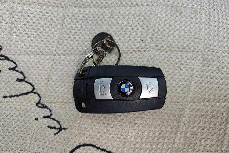 Used BMW X5 2011 xDrive35i Leading Model Vehicle Key