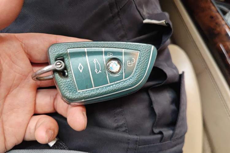 Used BMW X5  Vehicle Key