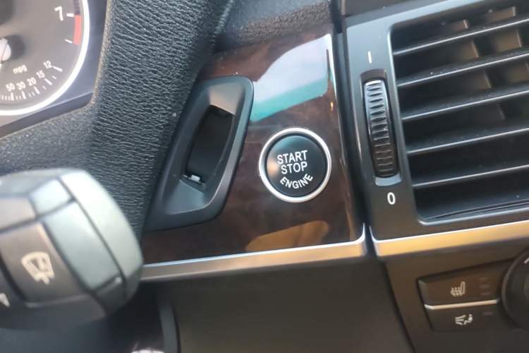 Used BMW X5 2011 xDrive35i Leading Model Vehicle Key