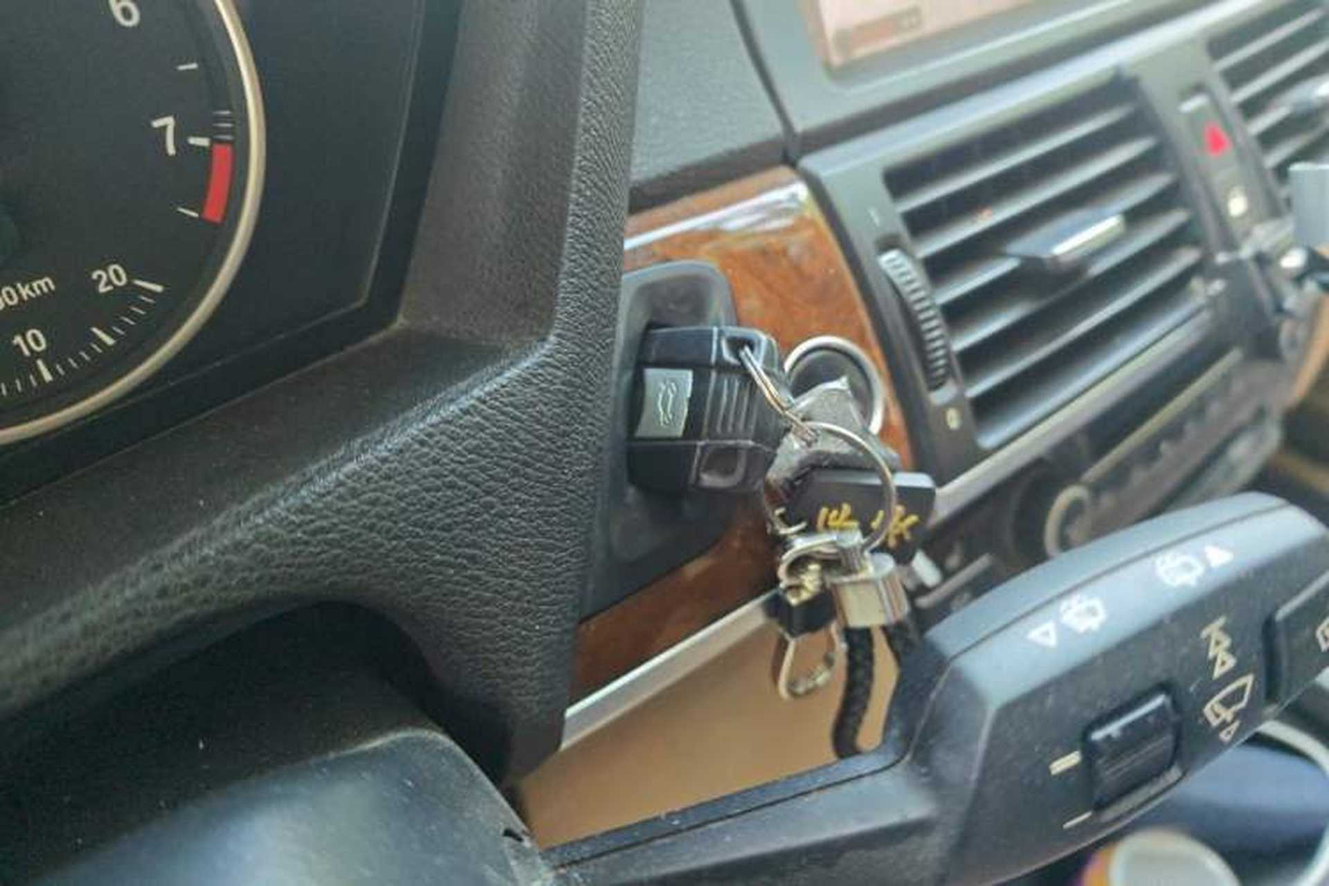 Used BMW X5 2011 xDrive35i Leading Model Vehicle Key