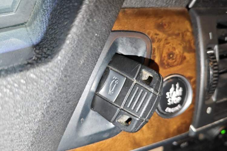 Used BMW X5 2011 xDrive35i Leading Model Vehicle Key