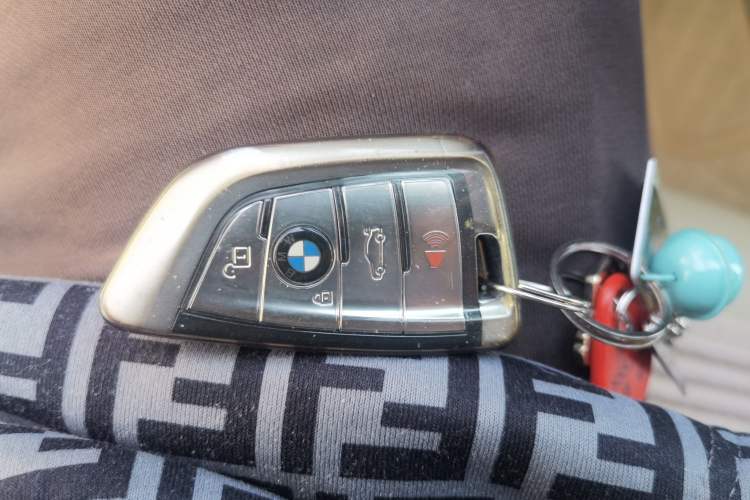Used BMW X5  Vehicle Key