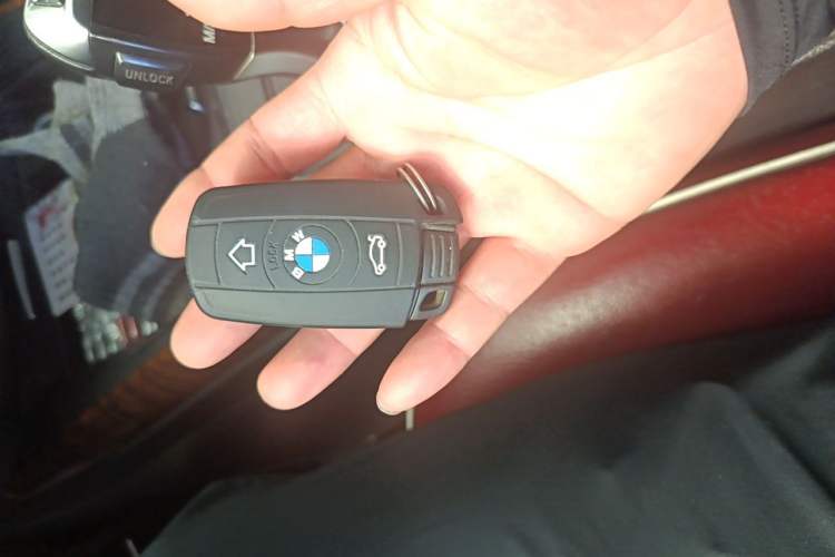 Used BMW X5 2011 xDrive35i low-power version U.S. specification Vehicle Key
