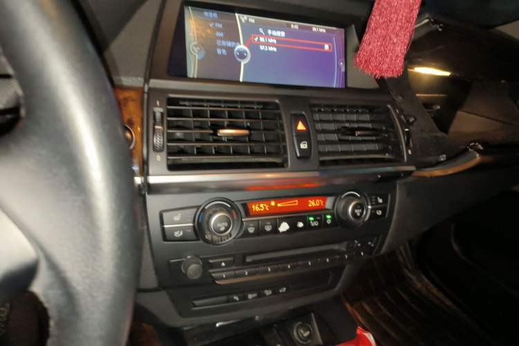 Used BMW X5 2011 xDrive35i Leading Model Audio And AC Panel