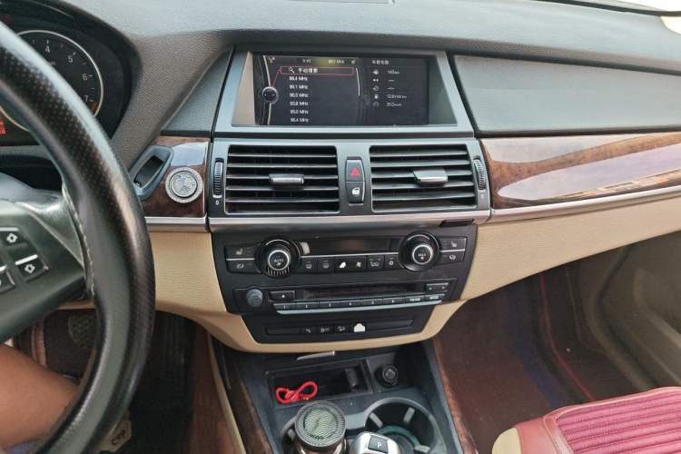 Used BMW X5 2011 xDrive35i Luxury Edition Audio And AC Panel