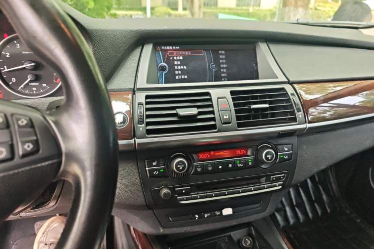 Used BMW X5 2011 xDrive35i Luxury Edition Audio And AC Panel