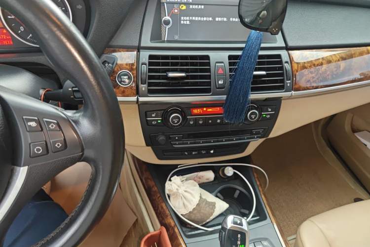 Used BMW X5 2011 xDrive35i Luxury Model Audio And AC Panel