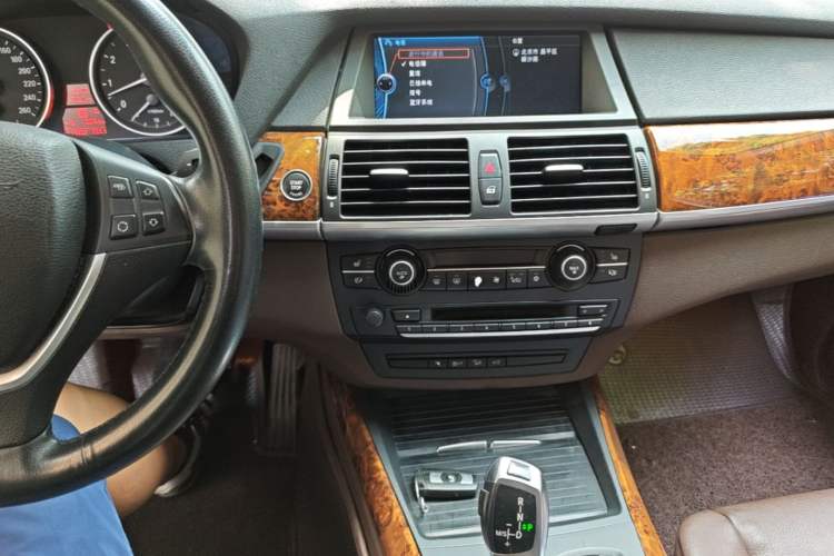 Used BMW X5 2011 xDrive35i Luxury Model Audio And AC Panel
