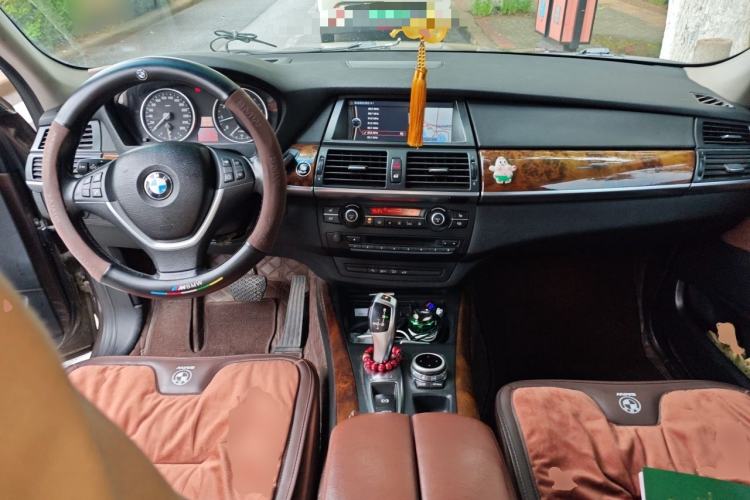 Used BMW X5 2011 xDrive35i Luxury Model Center Console
