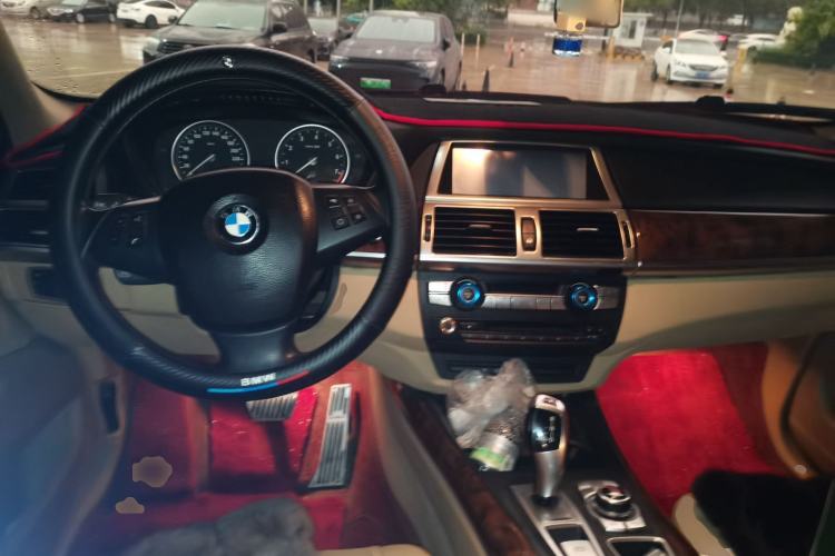 Used BMW X5 2011 xDrive35i Leading Model Center Console