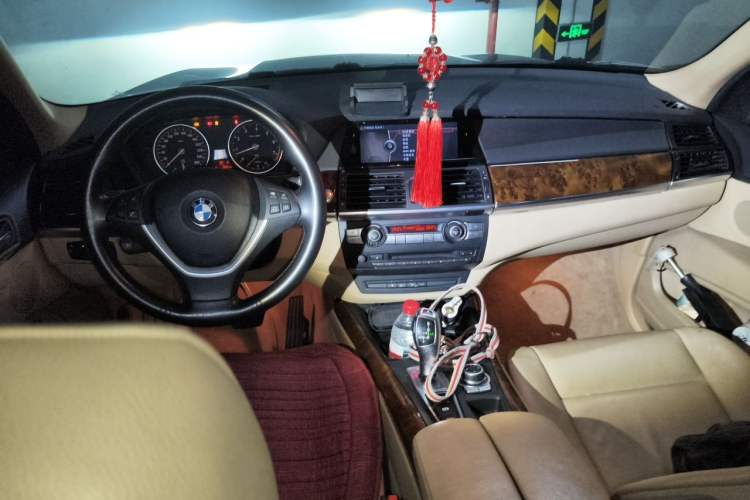 Used BMW X5 2011 xDrive35i Luxury Model Center Console