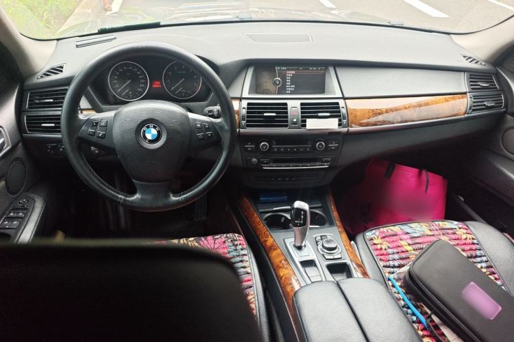 Used BMW X5 2011 xDrive35i Leading Model Center Console