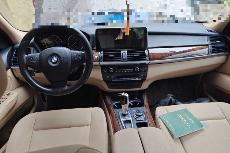 Used BMW X5 2011 xDrive35i Leading Model Center Console