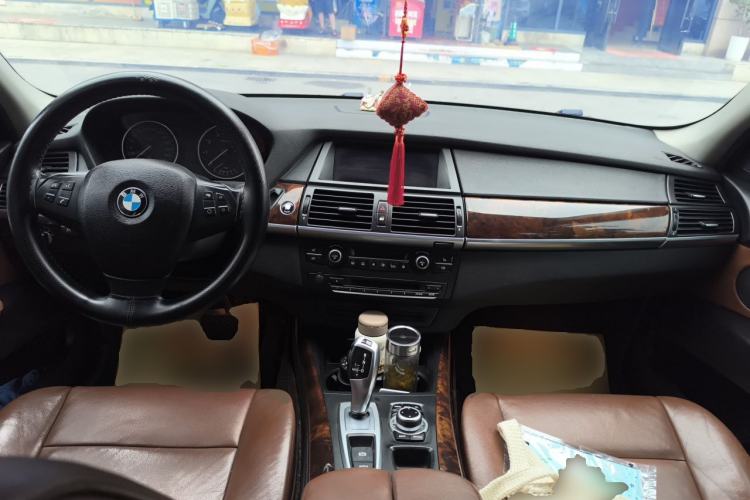 Used BMW X5 2011 xDrive35i Leading Model Center Console