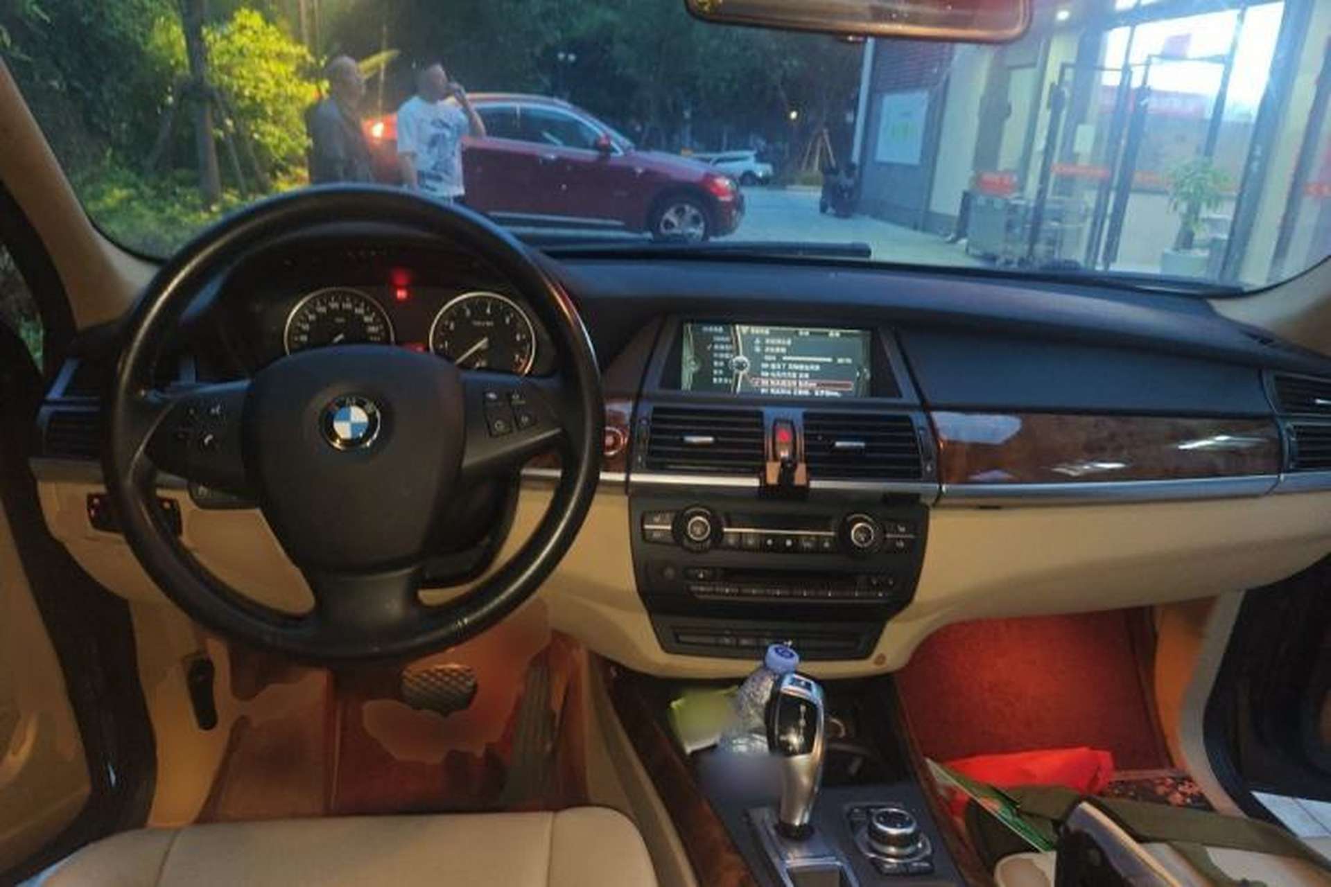 Used BMW X5 2011 xDrive35i Leading Model Center Console