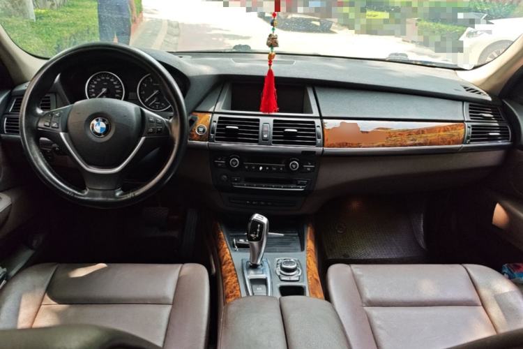 Used BMW X5 2011 xDrive35i Luxury Model Center Console