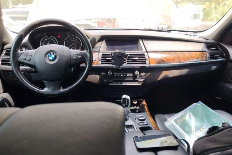Used BMW X5 2011 xDrive35i Leading Model Center Console