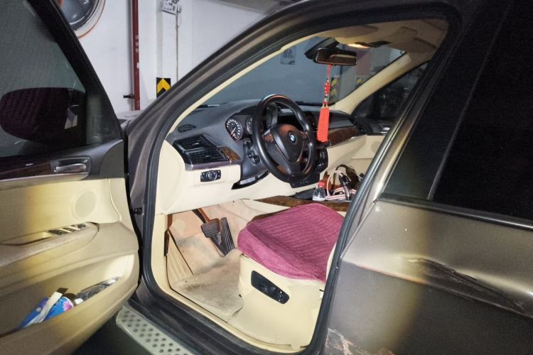 Used BMW X5 2011 xDrive35i Luxury Model Driver Seat
