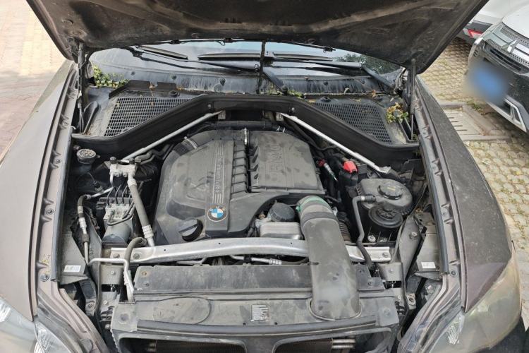 Used BMW X5 2011 xDrive35i Luxury Edition Engine Bay