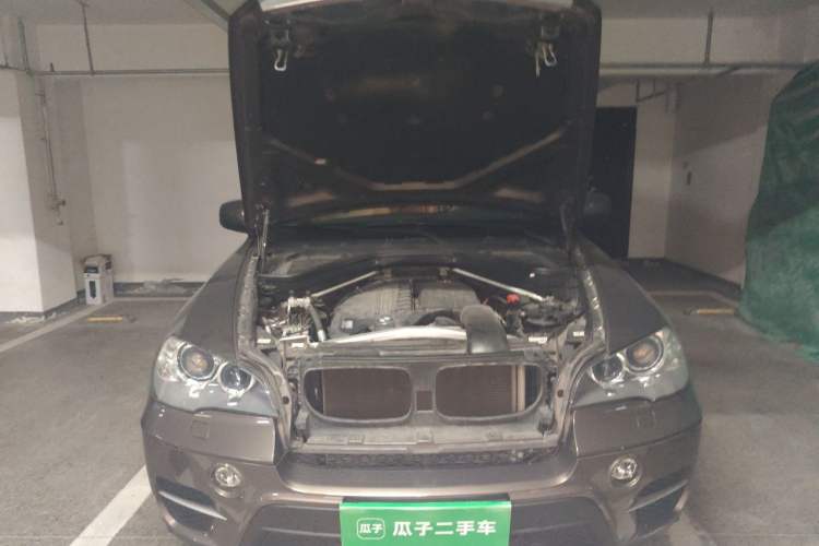 Used BMW X5 2011 xDrive35i Leading Model Engine Bay