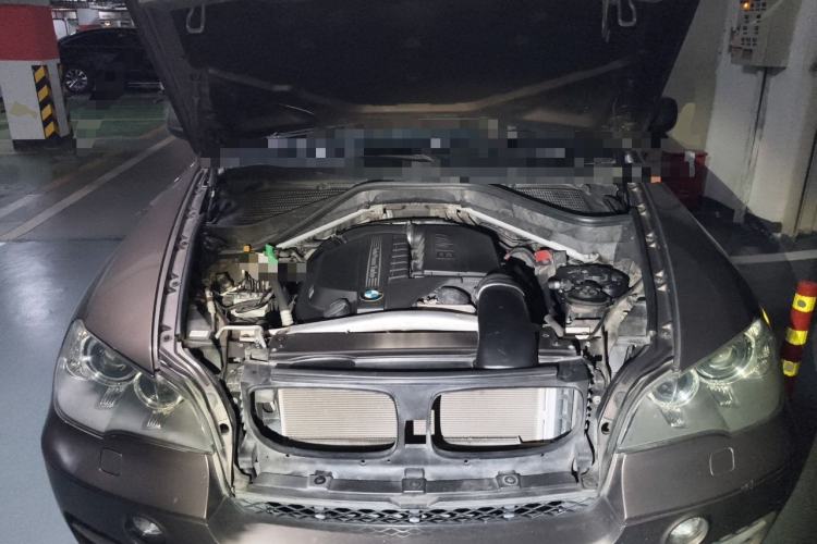 Used BMW X5 2011 xDrive35i Luxury Model Engine Bay