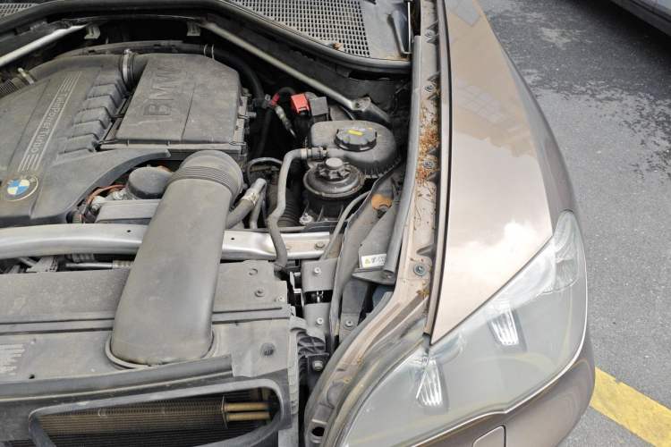 Used BMW X5 2011 xDrive35i Leading Model Engine Bay Left