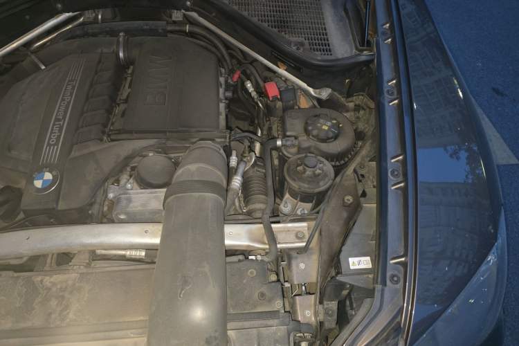 Used BMW X5 2011 xDrive35i Leading Model Engine Bay Left