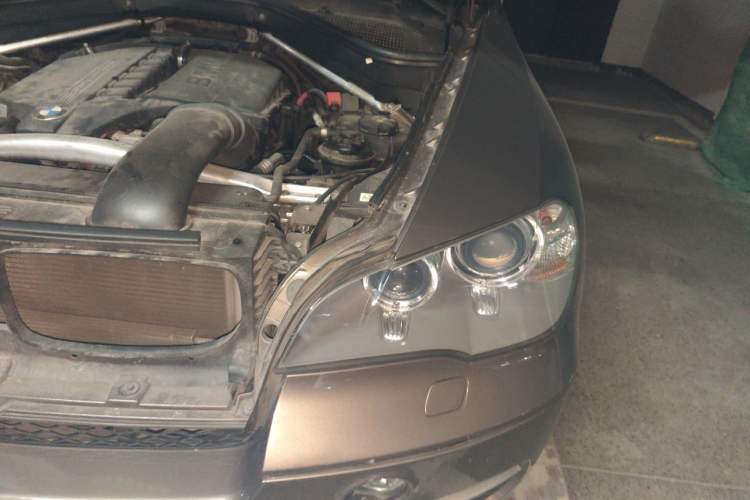 Used BMW X5 2011 xDrive35i Leading Model Engine Bay Left