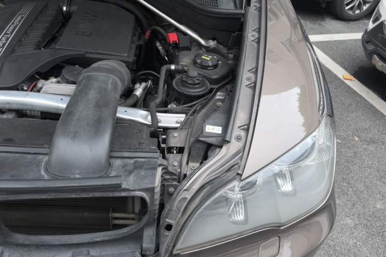 Used BMW X5 2011 xDrive35i Luxury Model Engine Bay Left