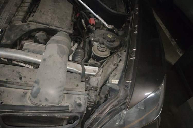Used BMW X5 2011 xDrive35i Leading Model Engine Bay Left