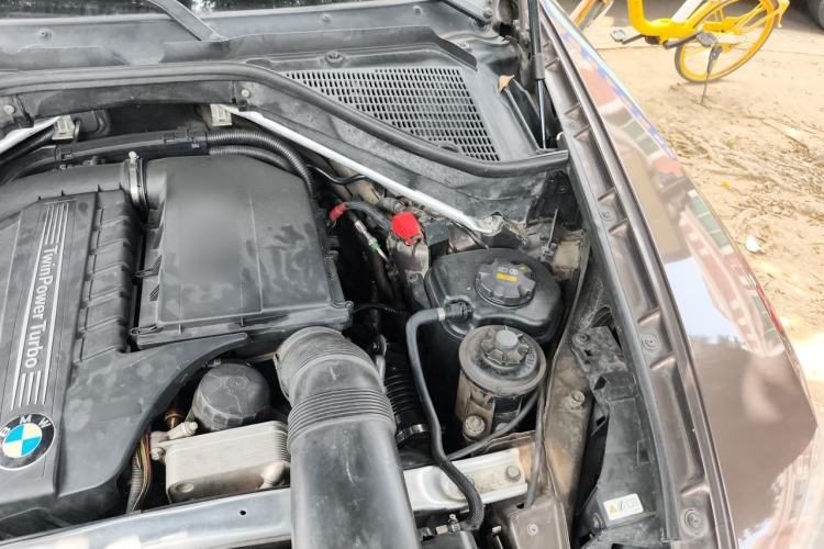 Used BMW X5 2011 xDrive35i Leading Model Engine Bay Left