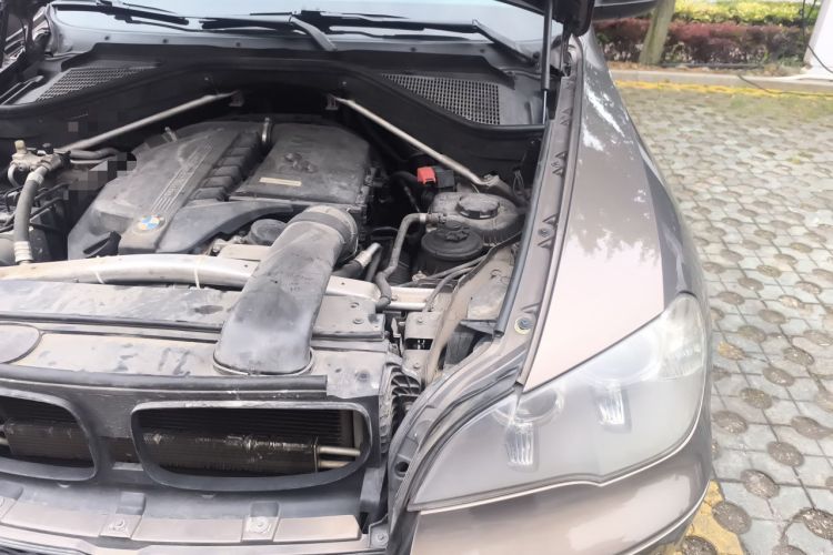 Used BMW X5 2011 xDrive35i Leading Model Engine Bay Left