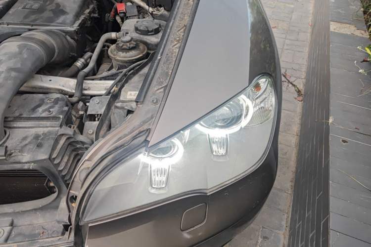 Used BMW X5 2011 xDrive35i Luxury Model Engine Bay Left