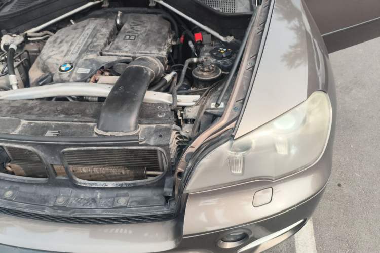 Used BMW X5 2011 xDrive35i Leading Model Engine Bay Left