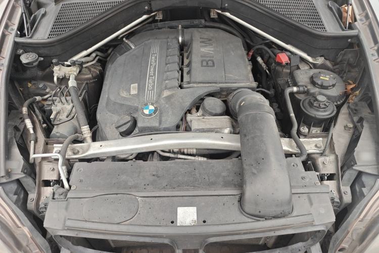 Used BMW X5 2011 xDrive35i Leading Model Engine Bay