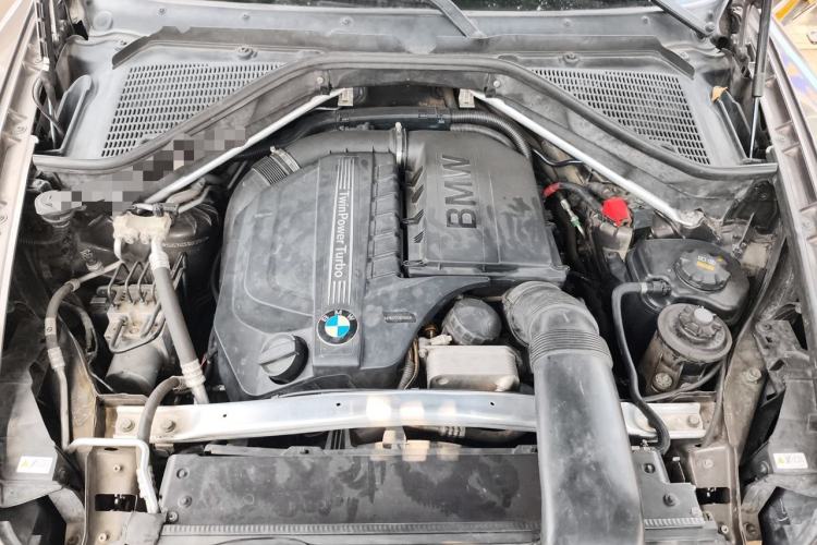 Used BMW X5 2011 xDrive35i Leading Model Engine Bay