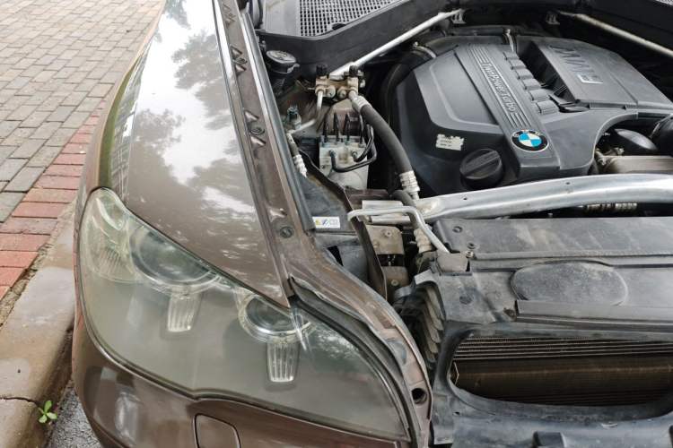 Used BMW X5 2011 xDrive35i Luxury Model Engine Bay Right