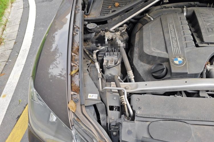 Used BMW X5 2011 xDrive35i Leading Model Engine Bay Right