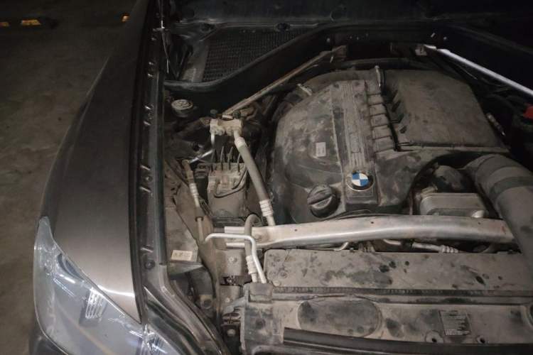 Used BMW X5 2011 xDrive35i Leading Model Engine Bay Right