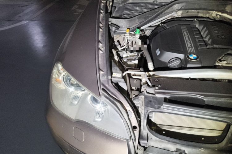 Used BMW X5 2011 xDrive35i Luxury Model Engine Bay Right