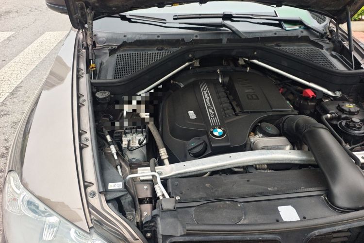 Used BMW X5 2011 xDrive35i Leading Model Engine Bay Right